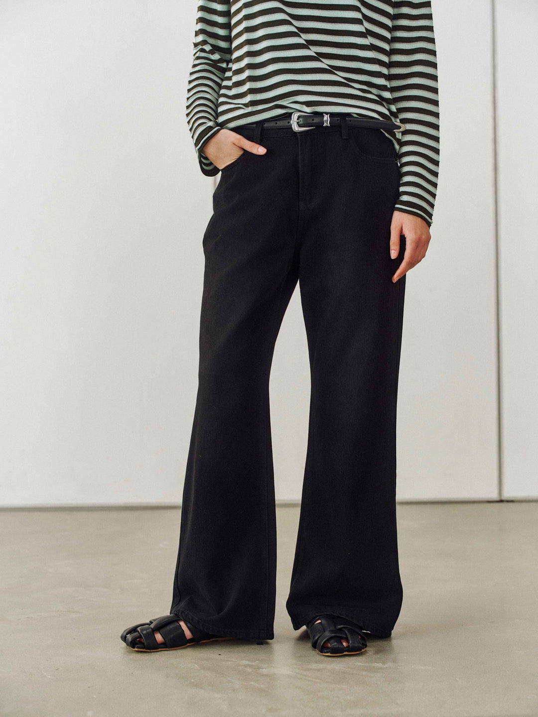 Shadow Fade Wide Jeans - Black
