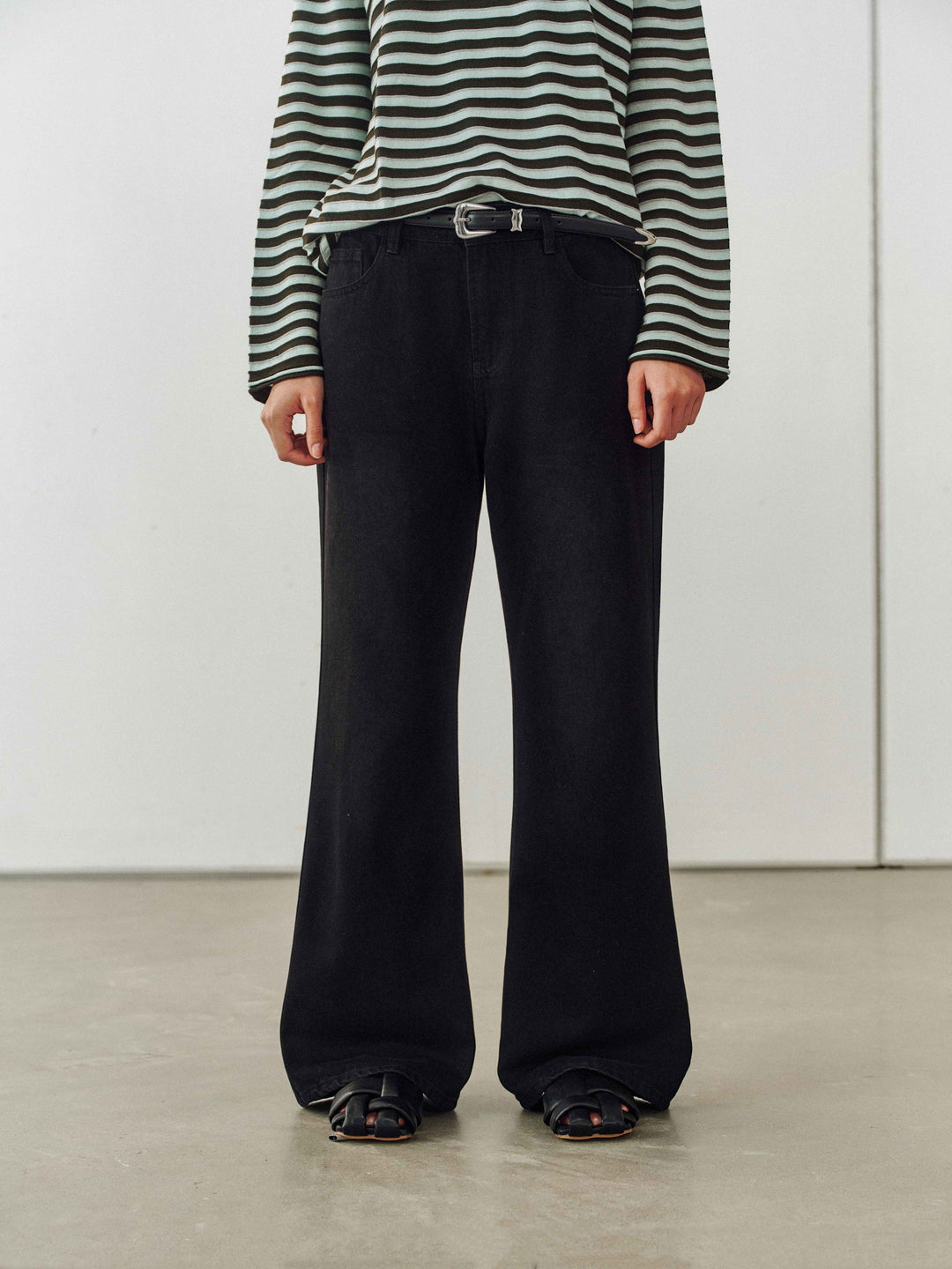 Shadow Fade Wide Jeans - Black