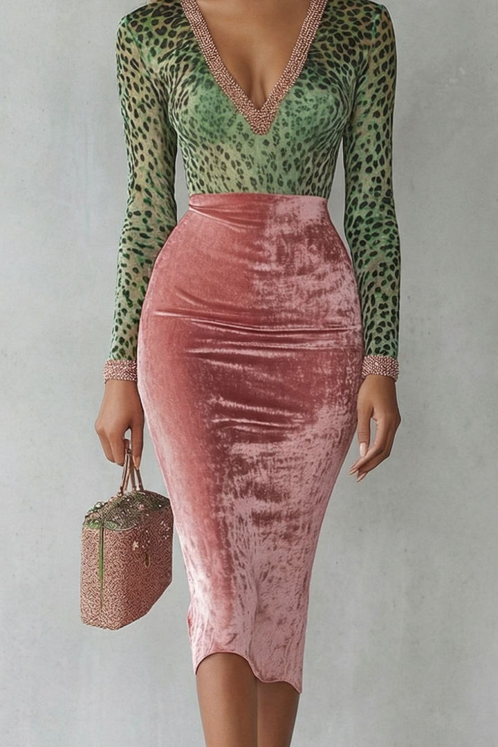Virelline – Leopard Velvet Contrast – Bodycon Midi Dress