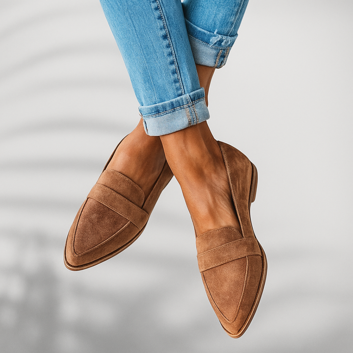 SELENA / SLEEK TOE LOAFERS