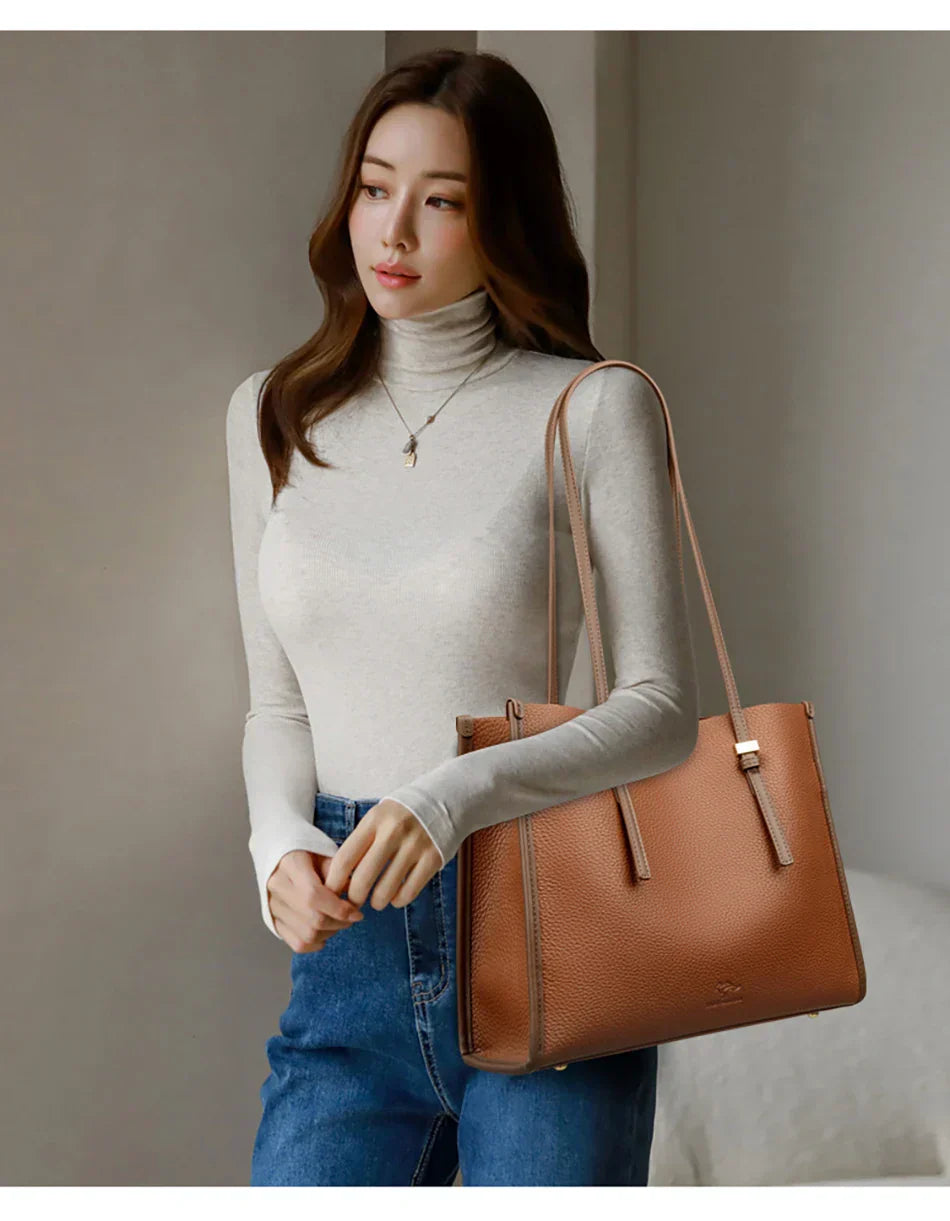 LIVA | SPACIOUS LEATHER-LOOK BAG