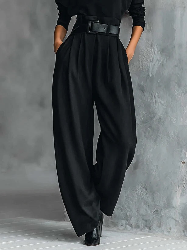 Martha | Complete Black Two-Piece With High Collar And Regular Waist